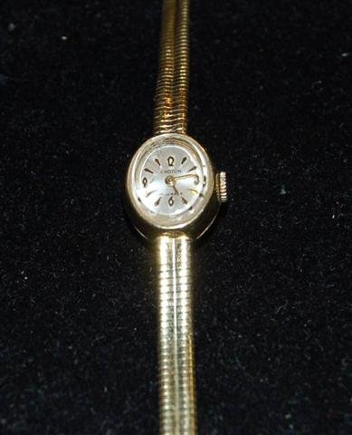 14K Yellow Gold Croton Ladies Wrist Watch : 14K Yellow Gold Croton Ladies Wrist Watch with 14K attached band