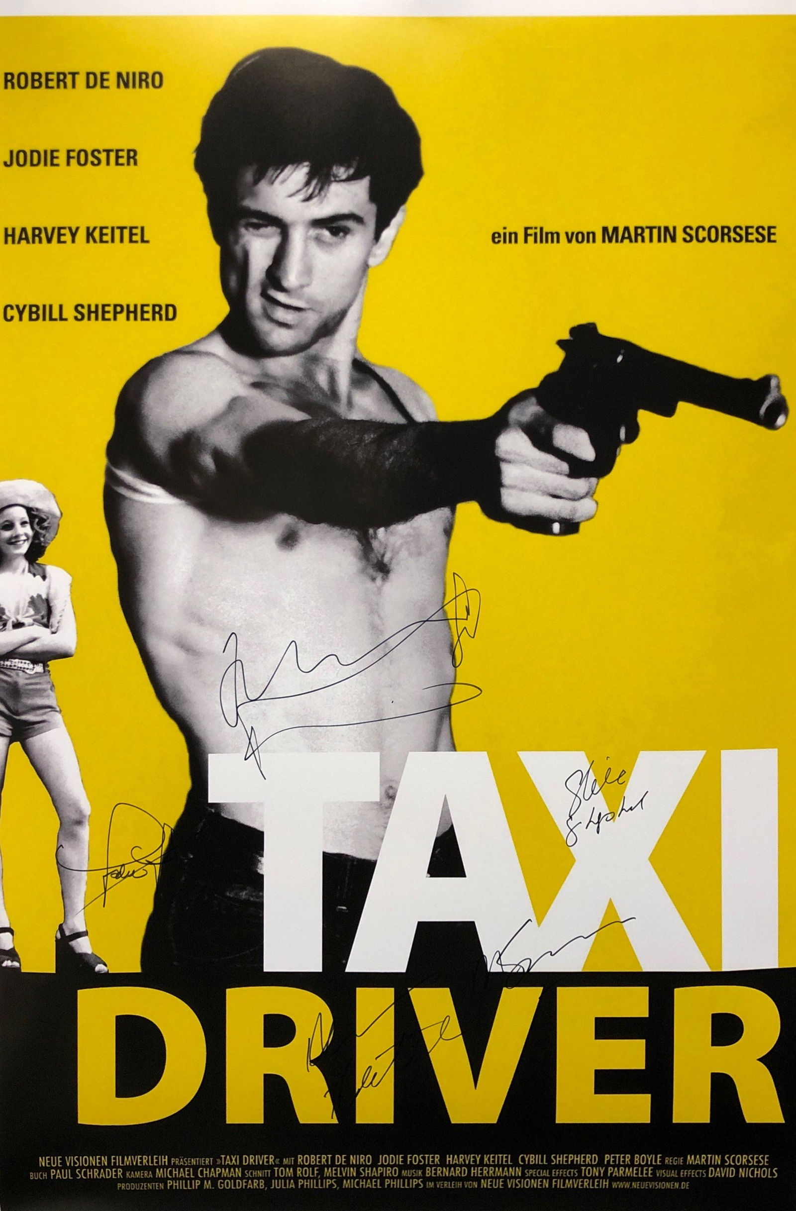Taxi Driver Signed Autographed Poster Robert De Niro: Our company has been collectibles business since 2008. All items are unique and valuable for all the collectors. Our company is all online based and will be shipping from our warehouses or different c