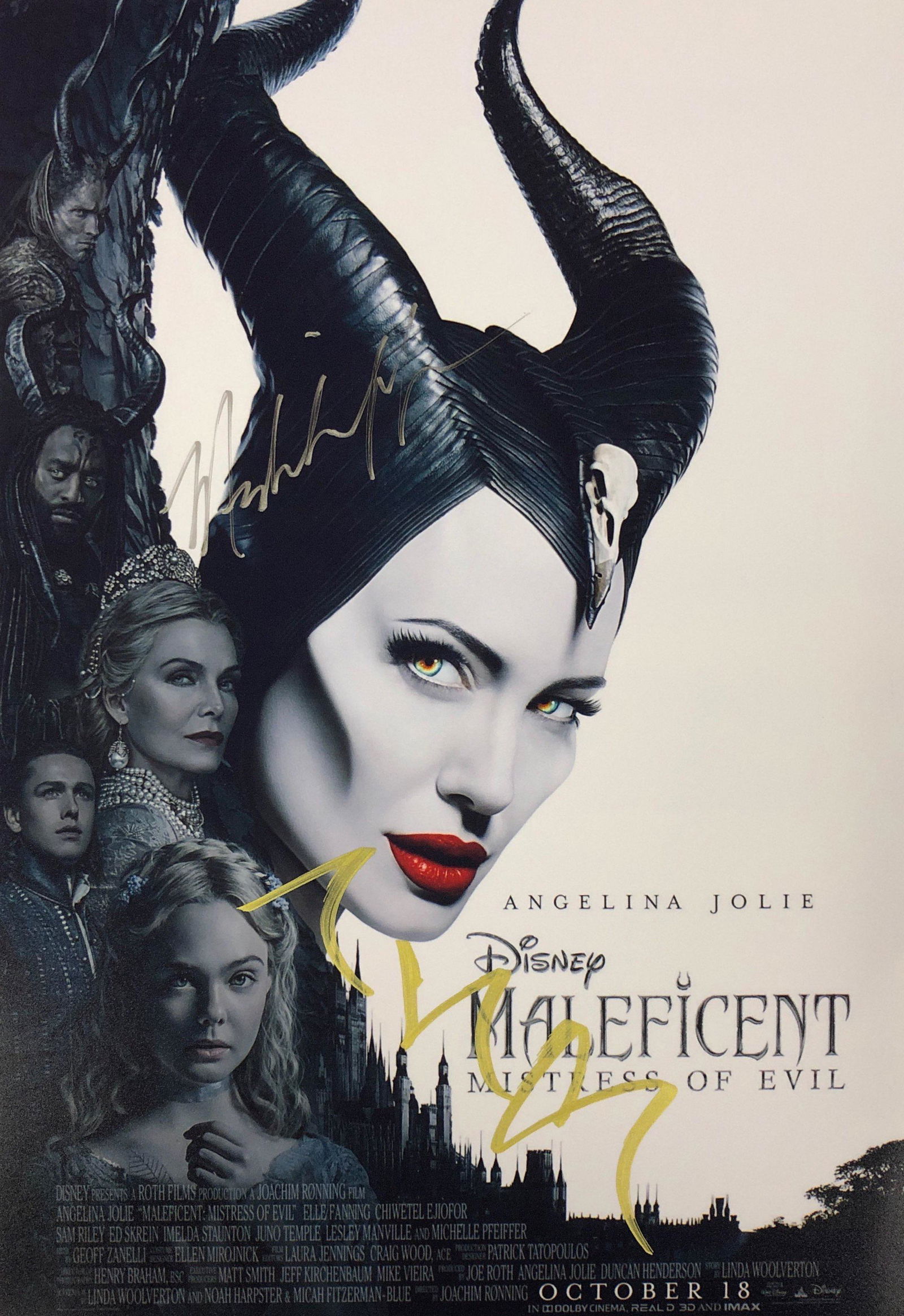 Maleficent 2 Photo Michelle Pfeiffer Autographed Signed: Our company has been collectibles business since 2008. All items are unique and valuable for all the collectors. Our company is all online based and will be shipping from our warehouses or different c