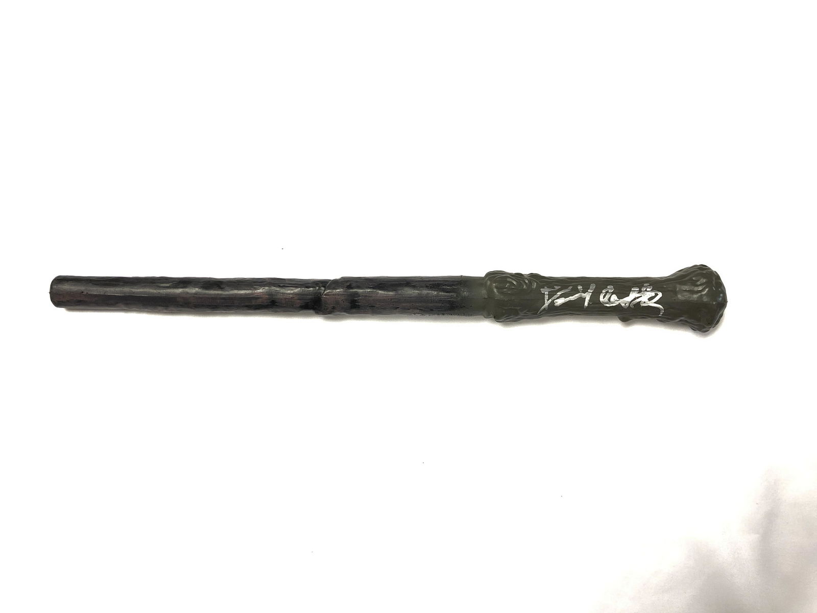 Harry Potter Wand Signed Daniel Radcliffe: Our company has been collectibles business since 2008. All items are unique and valuable for all the collectors. Our company is all online based and will be shipping from our warehouses or different c