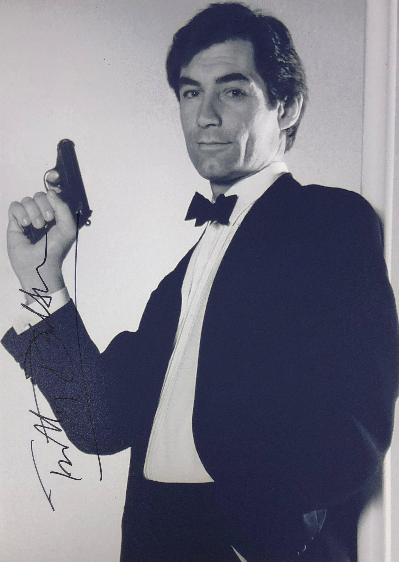 James Bond 007 Timothy Dalton Autographed Photo: Autographed by: Timothy Dalton Size: 8" x 10" Our company has been collectibles business since 2008. All items are unique and valuable for all the collectors. Our company is all online based and will 