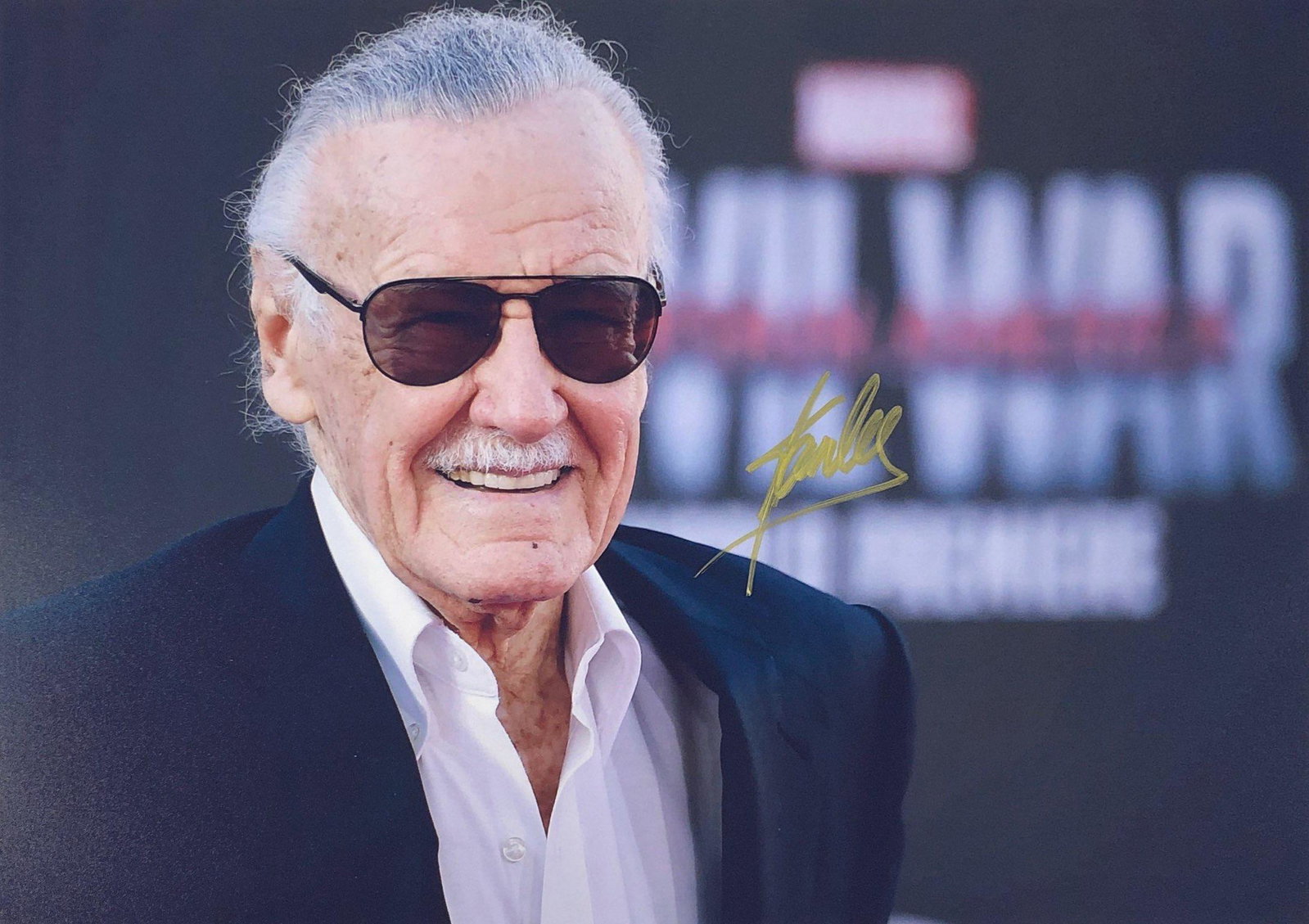 Stan Lee Autograph Signed Photo: Autographed by: Stan Lee Size: 8" x 10" Our company has been collectibles business since 2008. All items are unique and valuable for all the collectors. Our company is all online based and will be shi