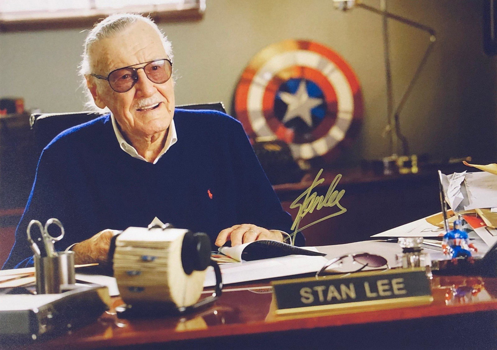 Stan Lee Autograph Signed Photo: Autographed by: Stan Lee Size: 8" x 10" Our company has been collectibles business since 2008. All items are unique and valuable for all the collectors. Our company is all online based and will be shi