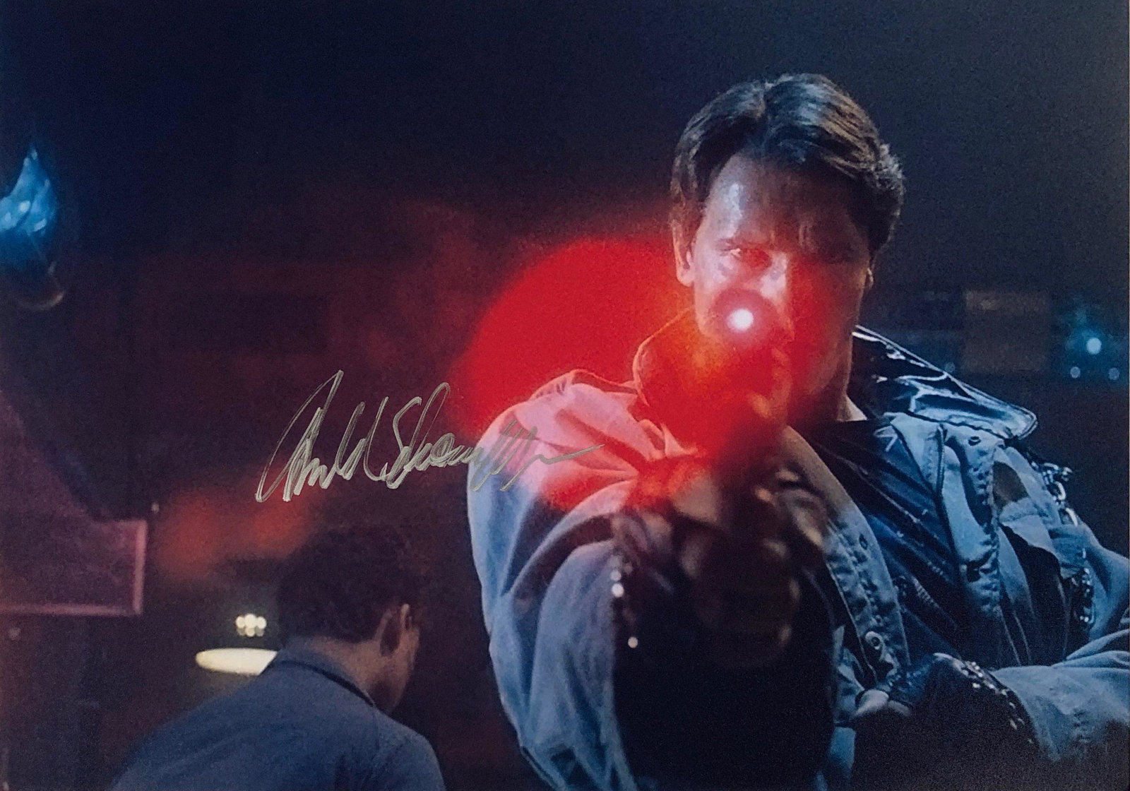 Lord of the Ring Arnold Schwarzenegger Photo: Autographed by: Arnold Schwarzenegger Size : 8"x10" Our company has been collectibles business since 2008. All items are unique and valuable for all the collectors. Our company is all online based and