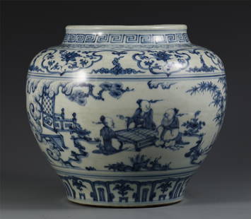 CHINESE BLUE AND WHITE PORCELAIN FIGURE AND STORY POT: H. 25.3 cm. Diam. 26.7 cm. Weight 3970 gram.