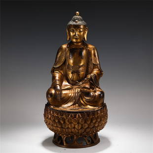 CHINESE GILT BRONZE OF SEAND BUDDHA STATUE ON LOTUS: H. 47.5 cm. L. 23.5 cm. W. 23.5 cm.