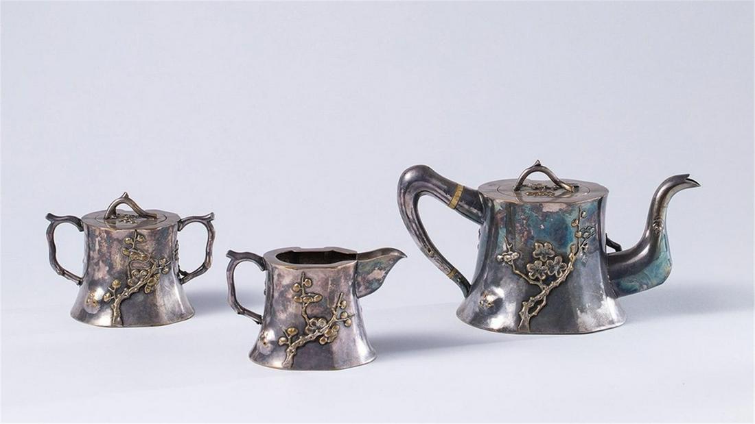 A Set of Chinese Silver Tea Set: Multi-Sizes