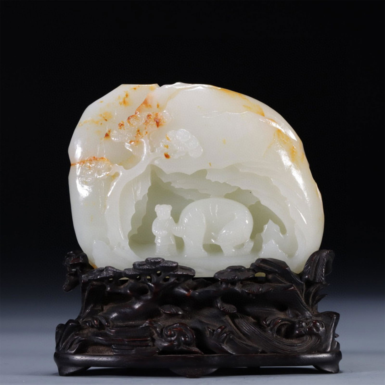 A Chinese Carved Jade Decoration (1 of 9)
