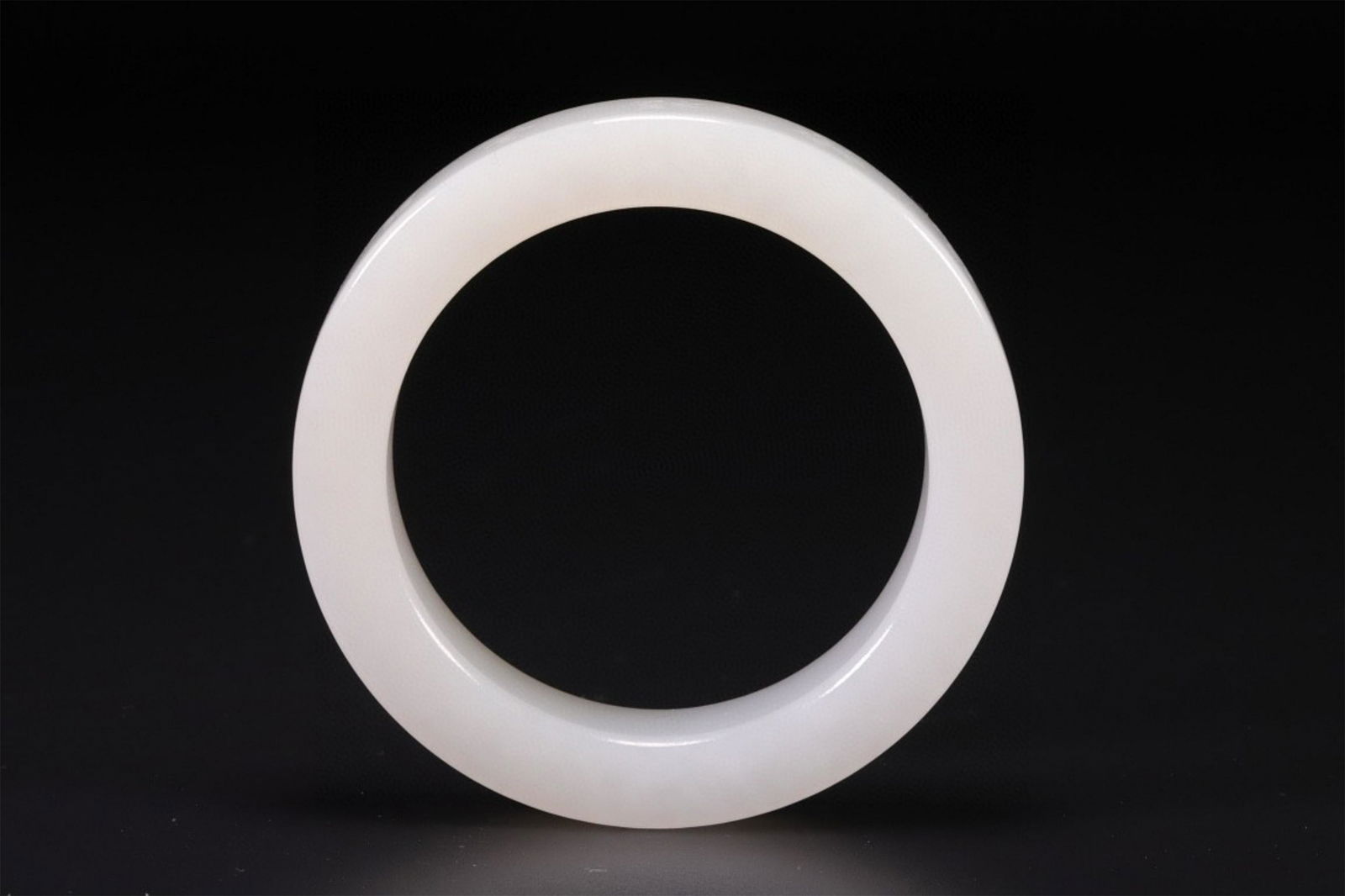 A Chinese Carved Jade Bangle (1 of 9)