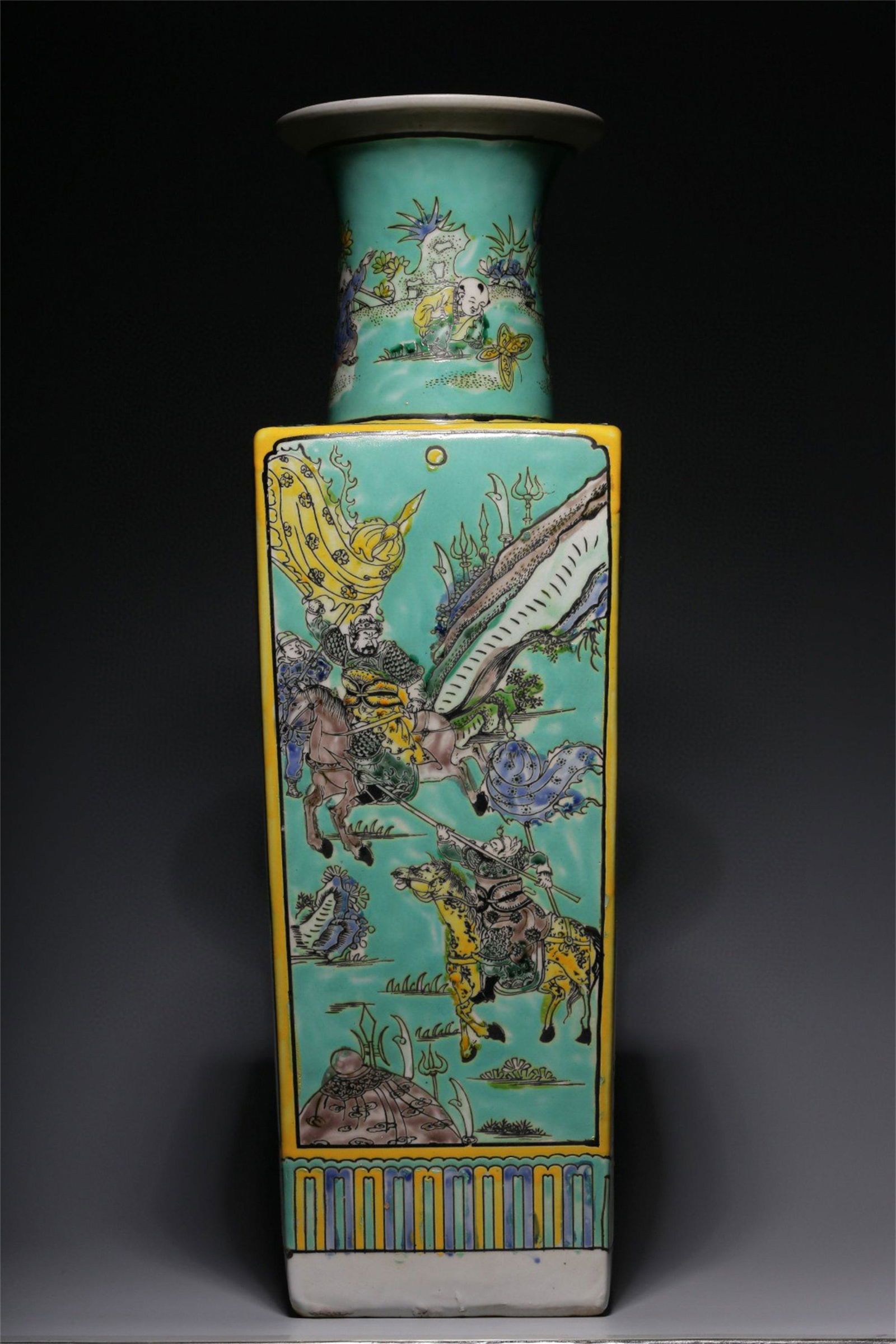 A Chinese Wu-Cai Glazed Porcelain Square Vase (1 of 9)
