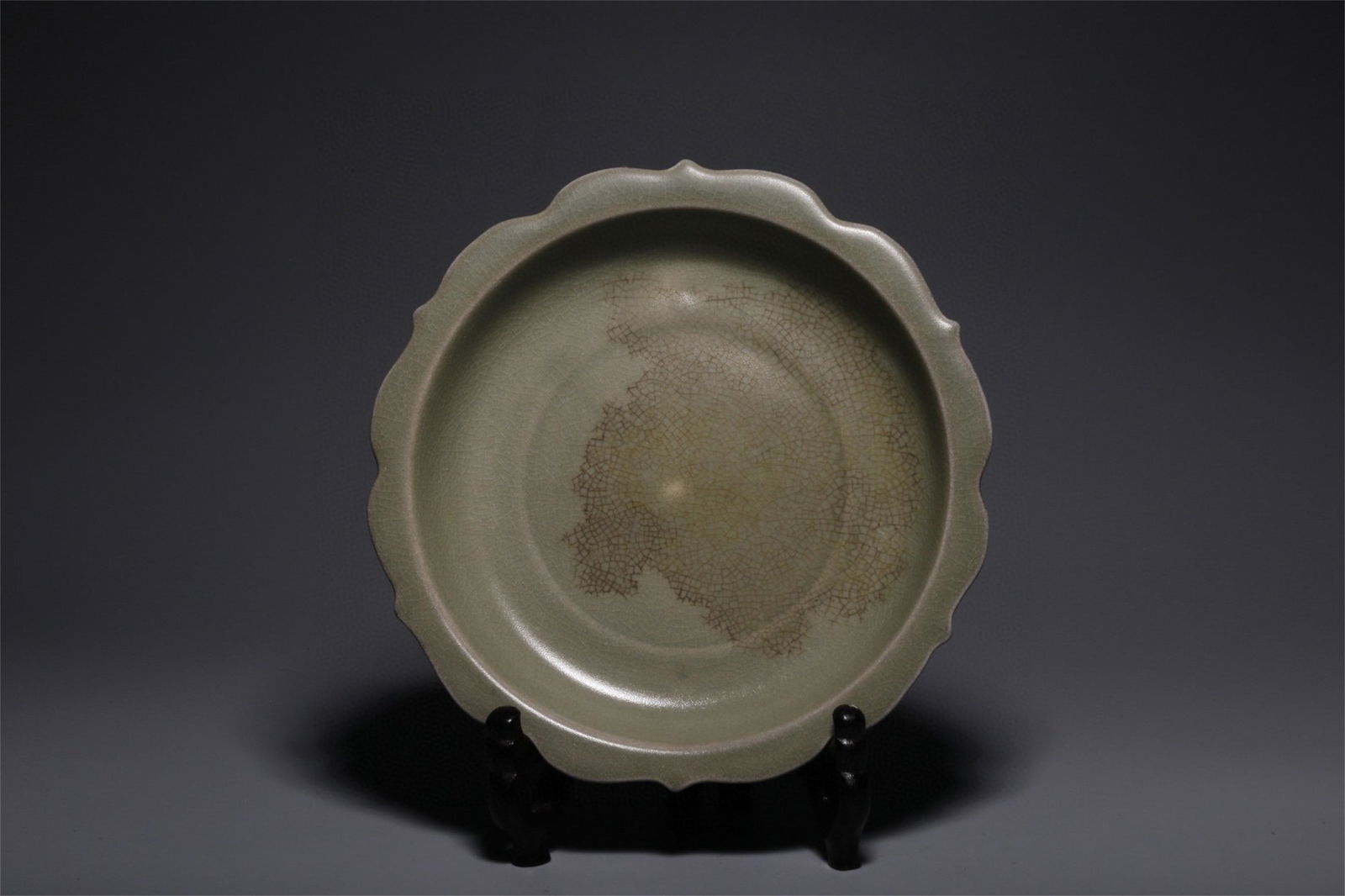 A Chinese Ru-Type Glazed Porcelain Brush Washer (1 of 6)