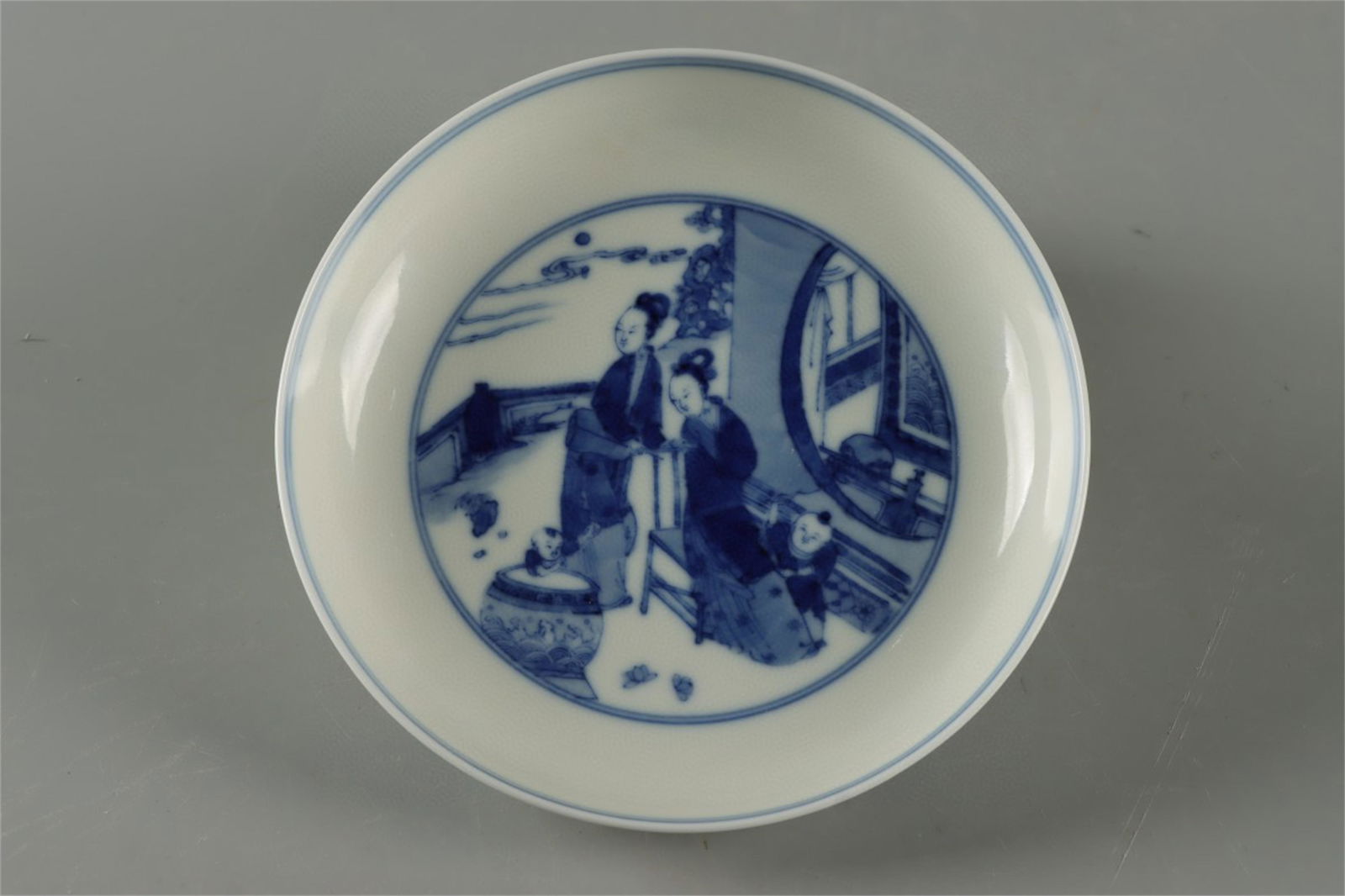A Chinese Blue and White Glazed Porcelain Plate (1 of 6)