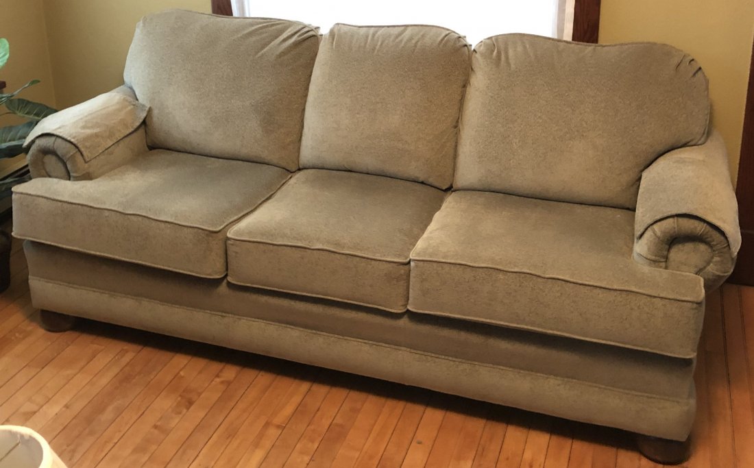 3 cussion 83" long sofa made by Master Craft, Omaha in: Clean lightly used more info coming