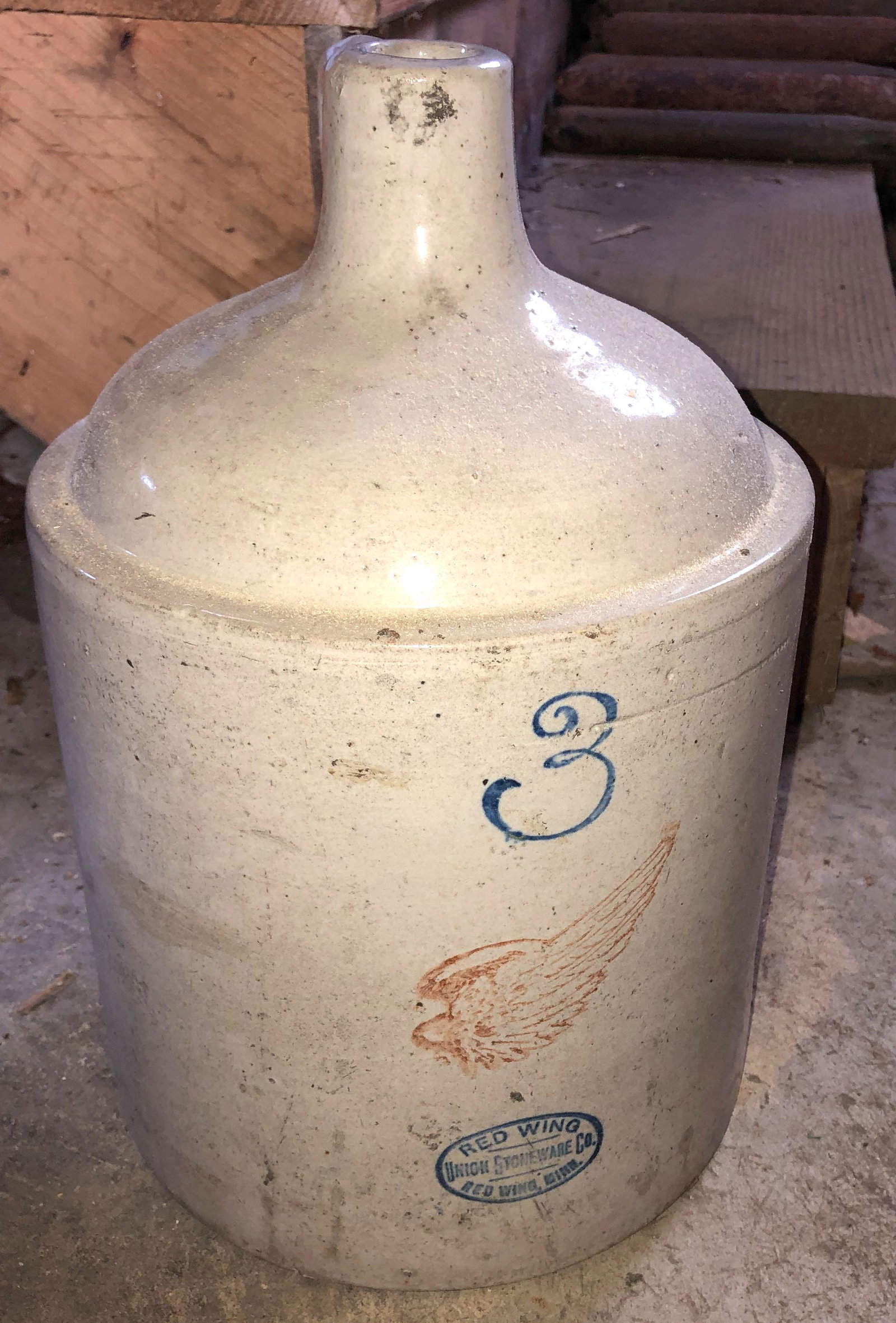 3 Gallon Red Wing stoneware Jug: Large Wing