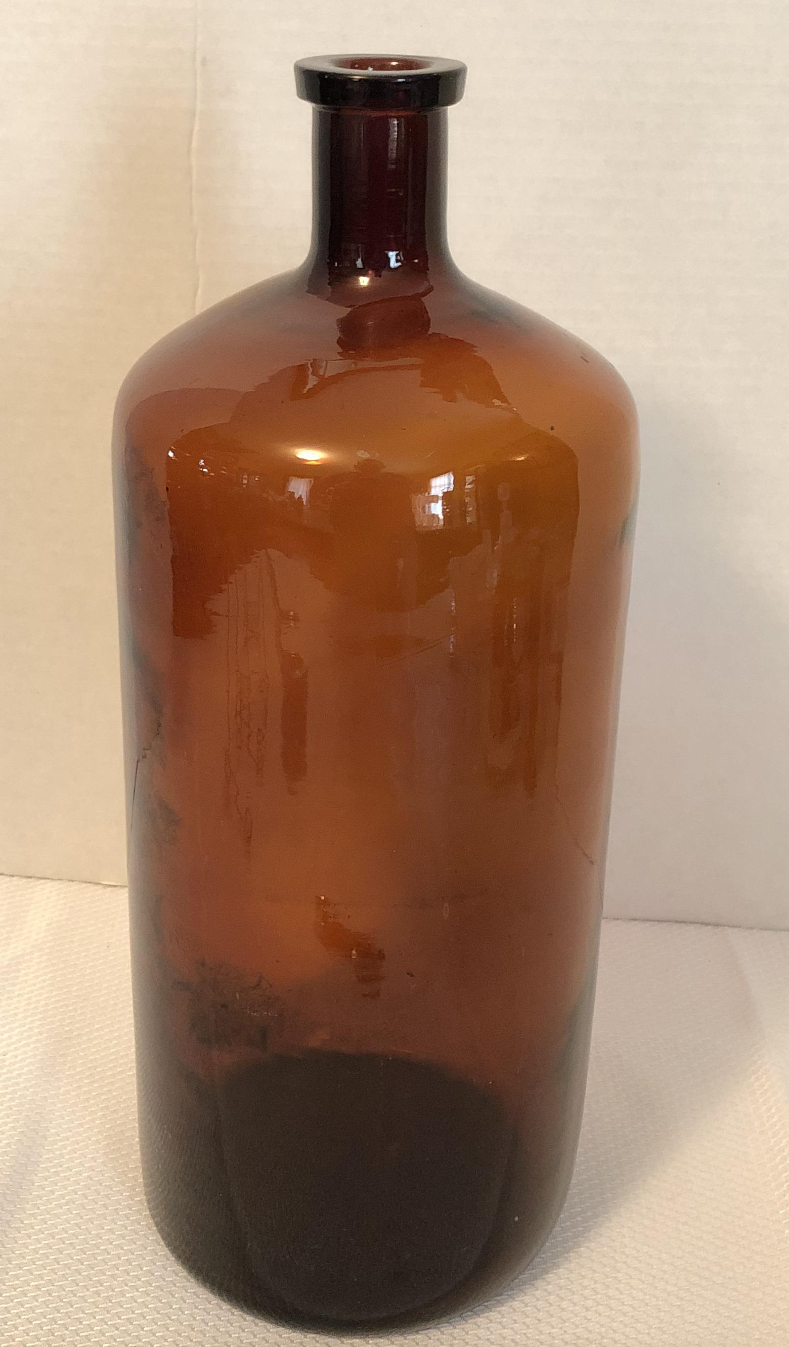 Vintage Amber Apothecary bottle: no stopper