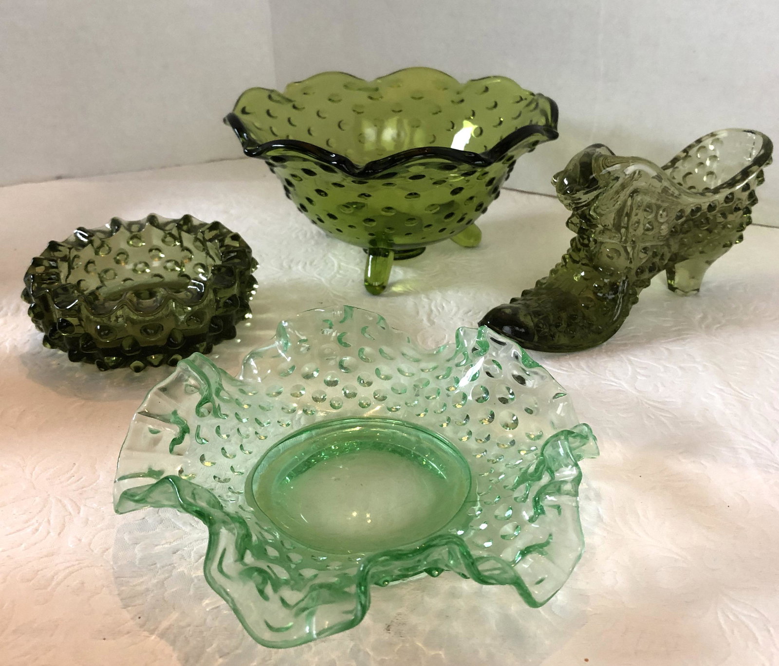 Fenton Hobnail: 4 pieces see photos