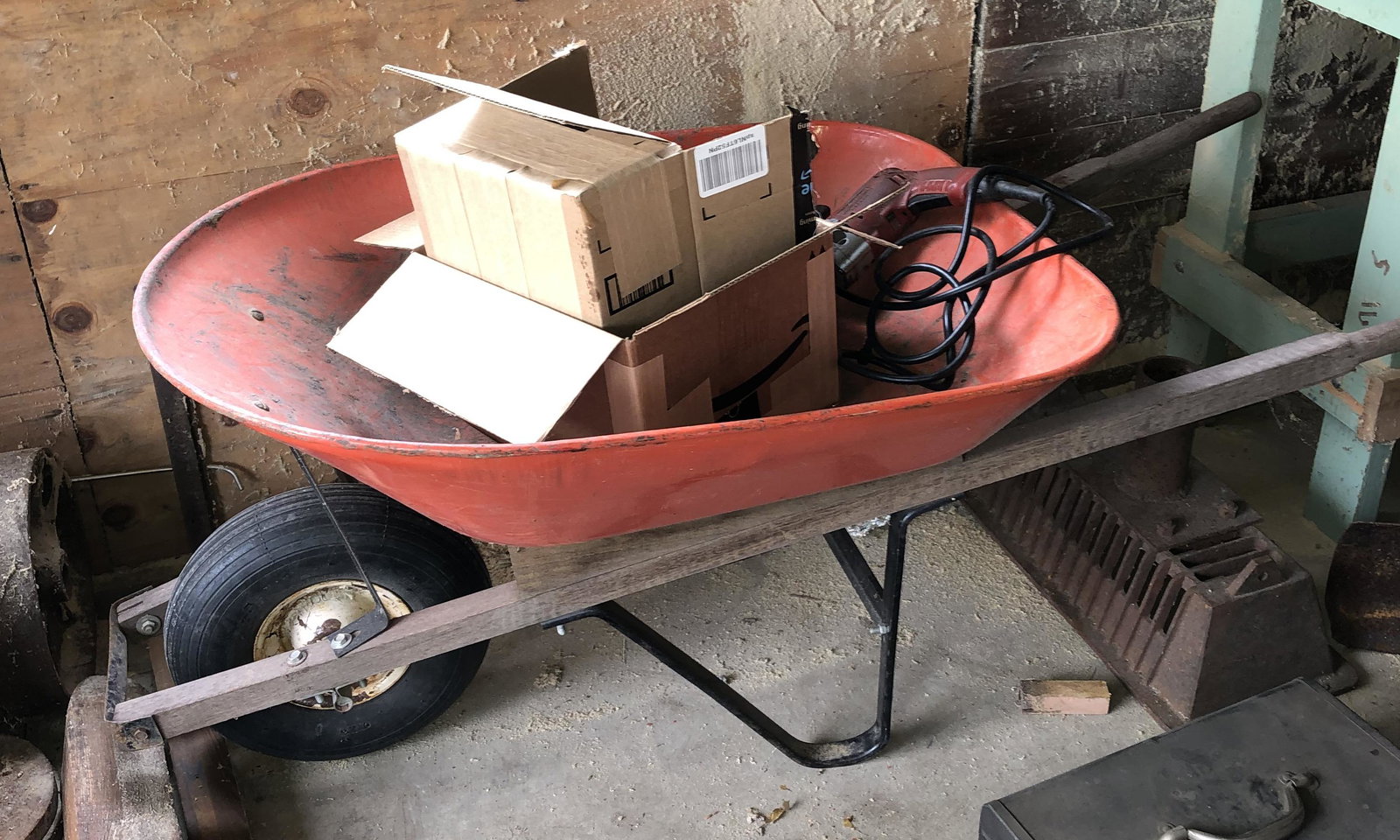 metal wheel borrow: Good shape