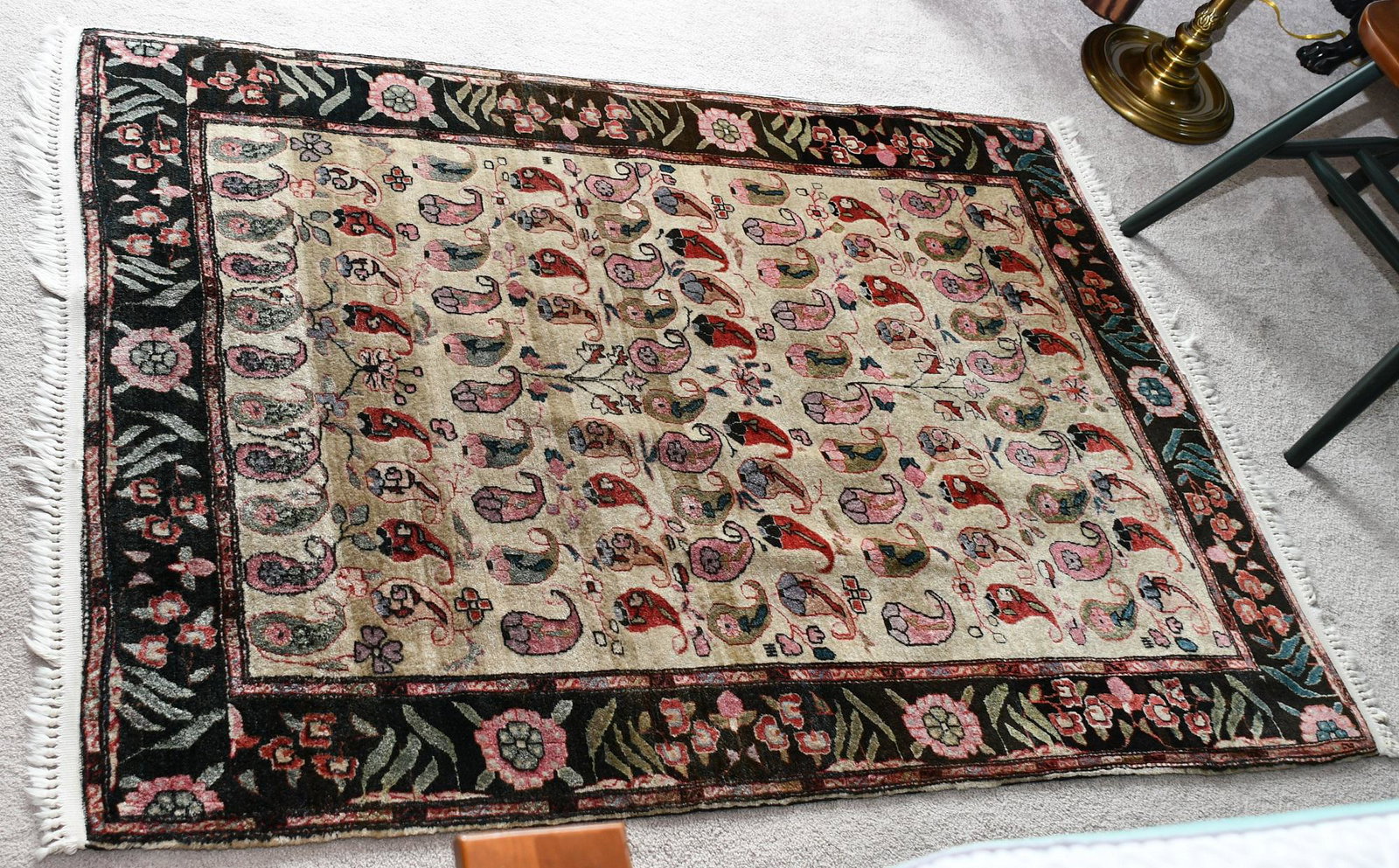 Oriental area Rug: 42" x 59"