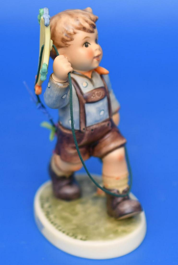 Final Issue Hummel "Fly Away": Hummel No 2366 5-1/4" with Kite and weighs 5 oz