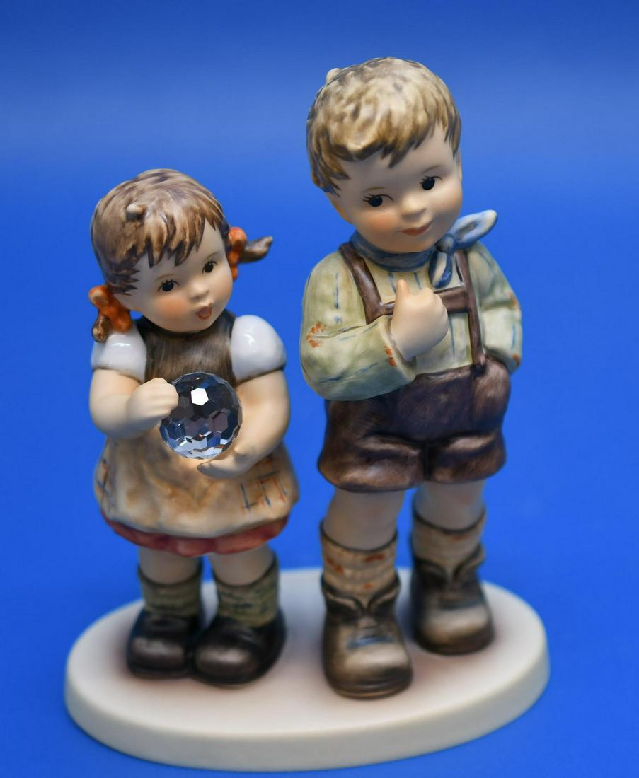 Hummel W/Swarovski "She Caught It!": 6" Limited Edition 1,287 of 7,500 this weighs 9.15 oz