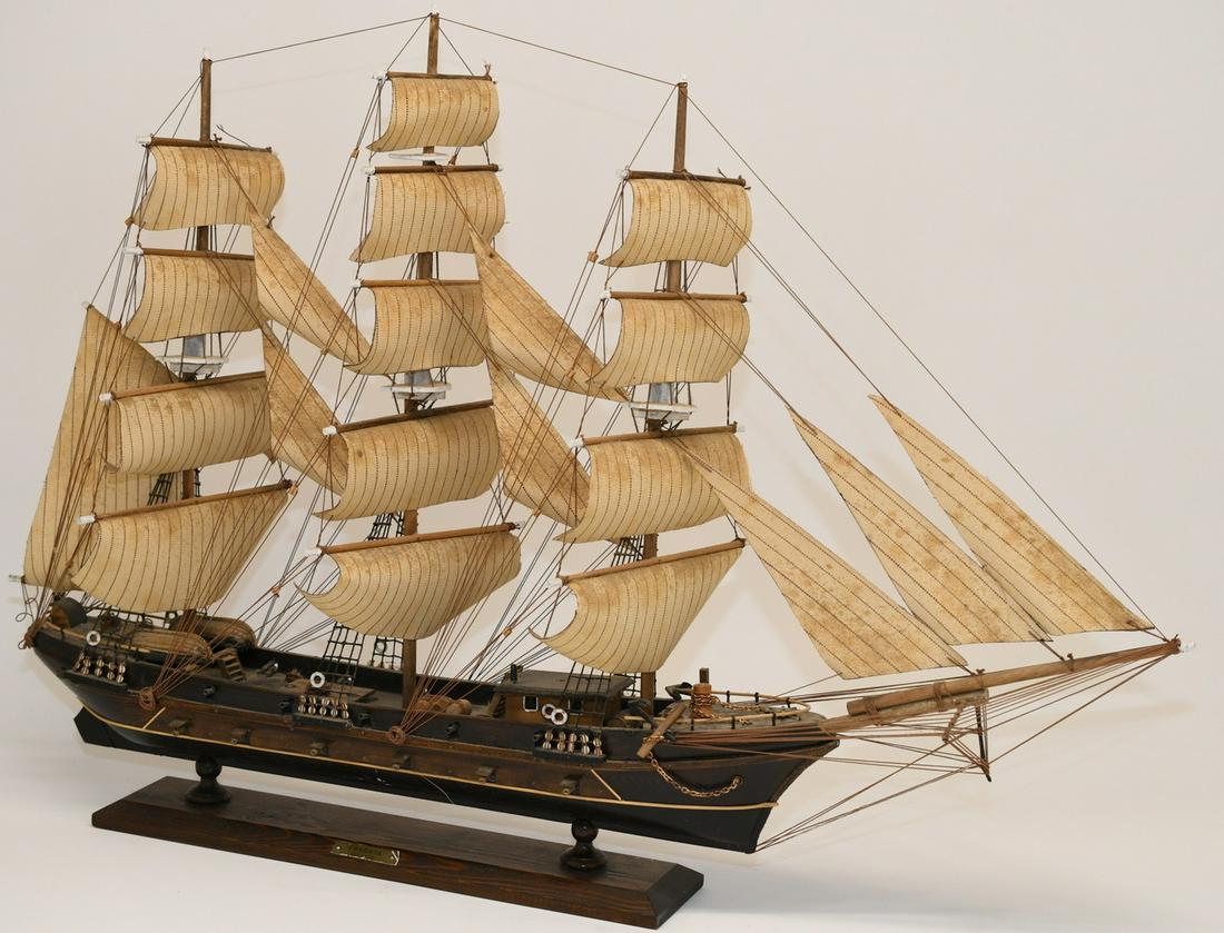 Fragata Siglo XVIII Spanish Ship Model: Wood model in very good condition, but very dusty from being on open display. About 24" long x 24" tall x 5" wide there is no plastic on this model. Weight 4 lbs 10 oz