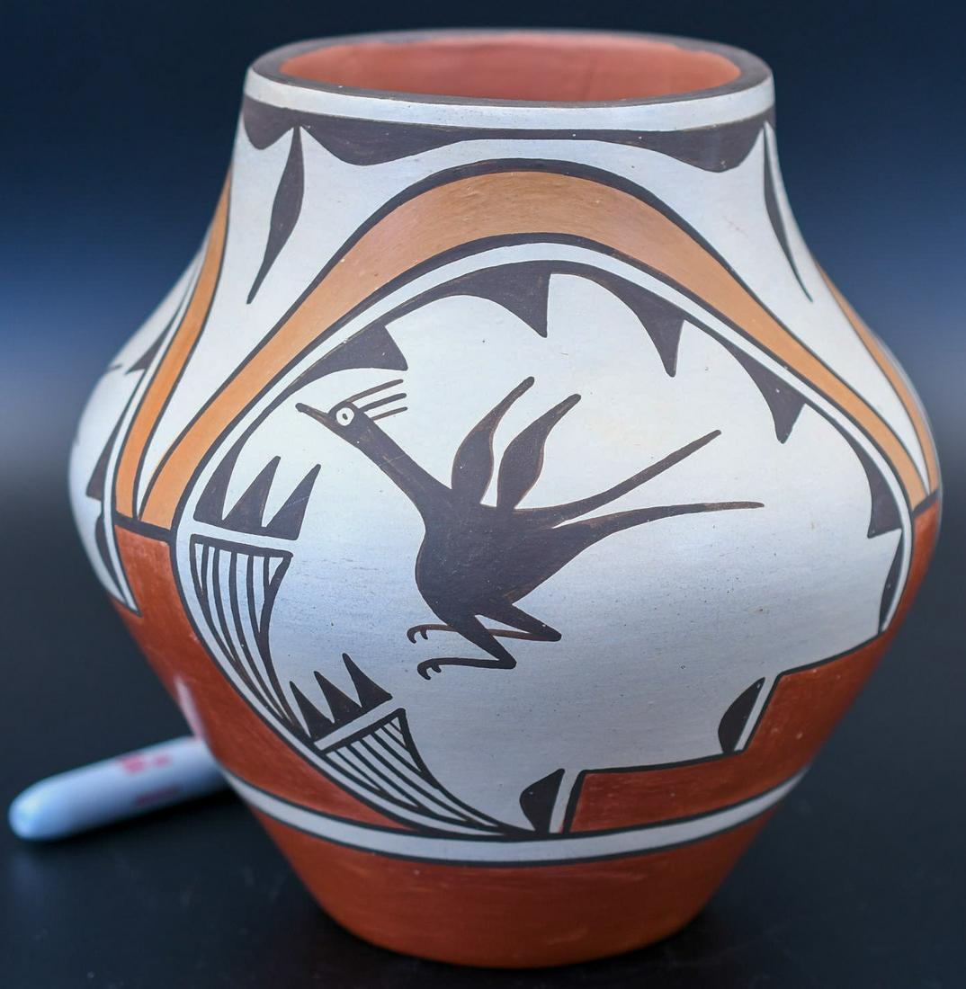 Zia Jar with Bird, Eusebia Shije (1 of 6)