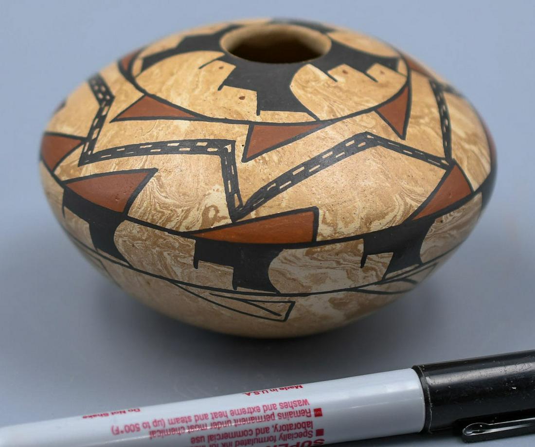 Marbled Clay Circular Star Jar, Mata Ortiz and Manuel Mora (1 of 8)