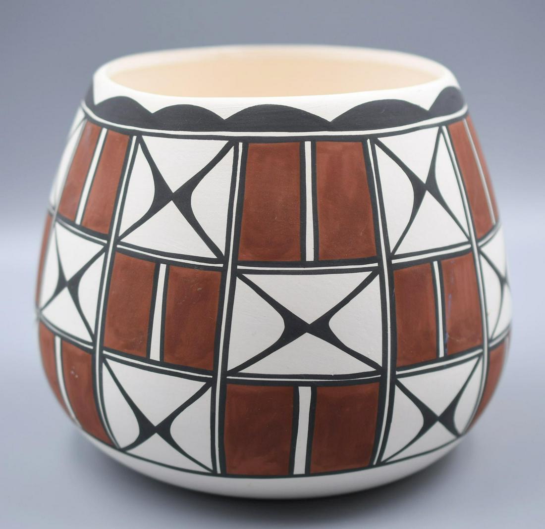 Tigue, Polychrome Bowl, Albert Alvidrez (Ysleta del Sur Pueblo) (1 of 6)