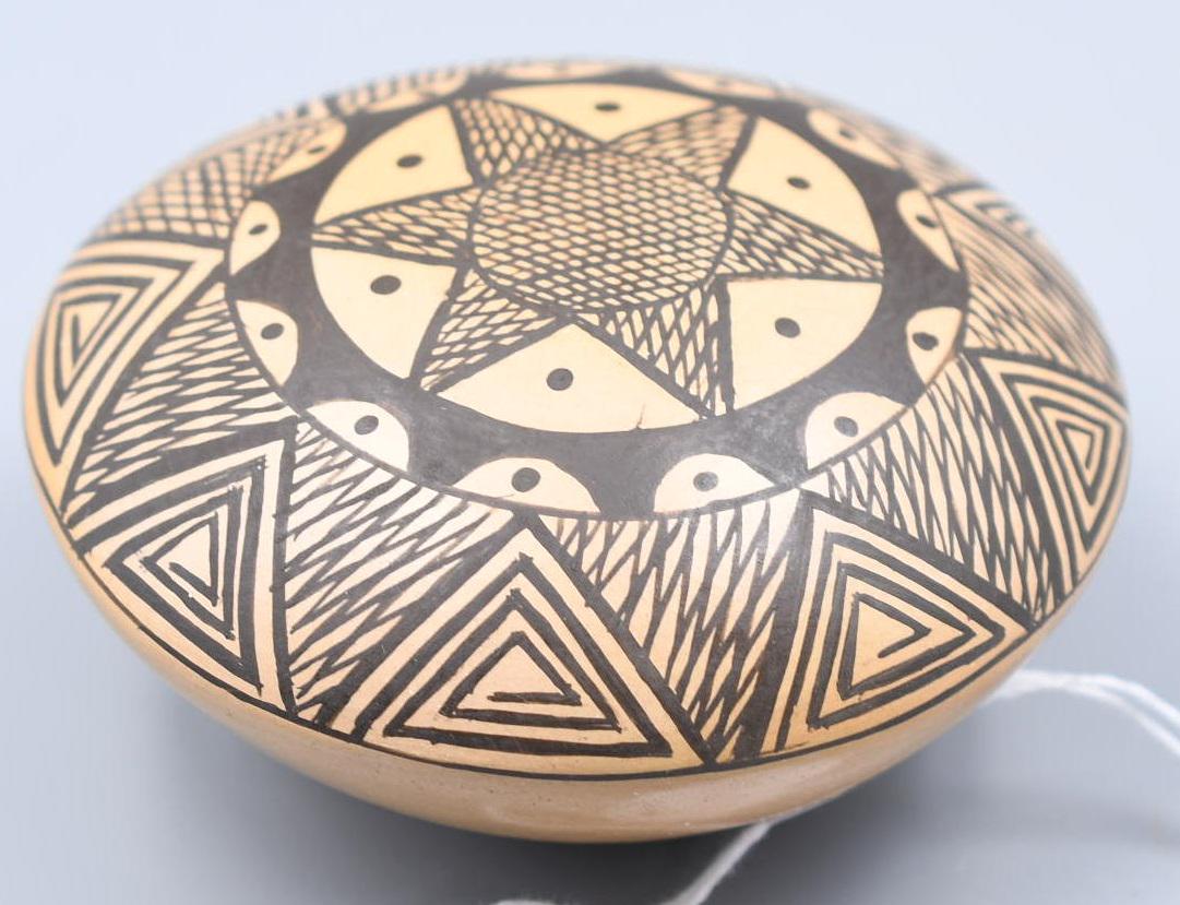 Hopi, Brown on Tan Clay, Alice Dashee: 2-1/4 inches tall with 3-5/8 inch diameter