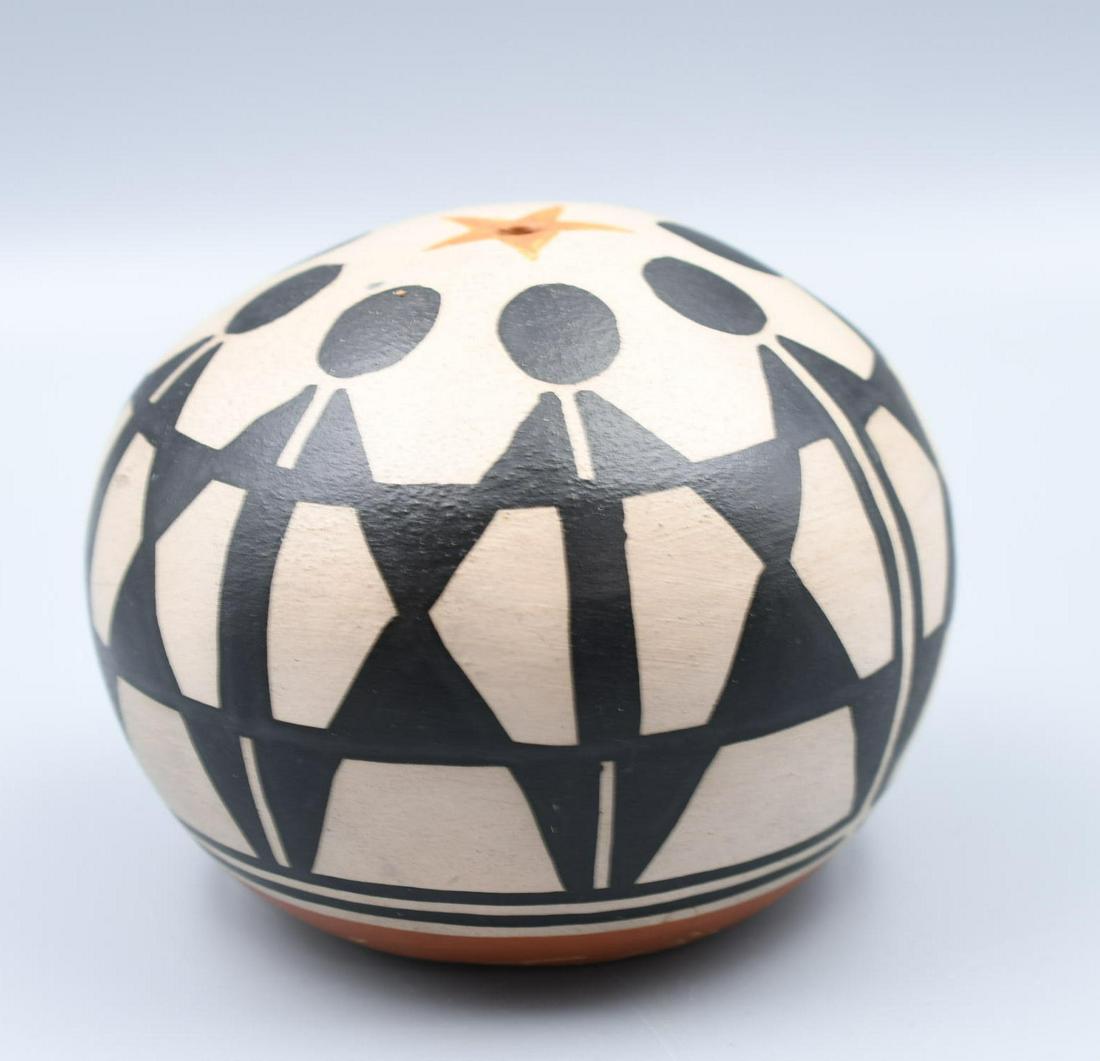 Santa Clara Pueblo, Large Seedpot with Star and People Design, Robert Tenorio (1 of 8)