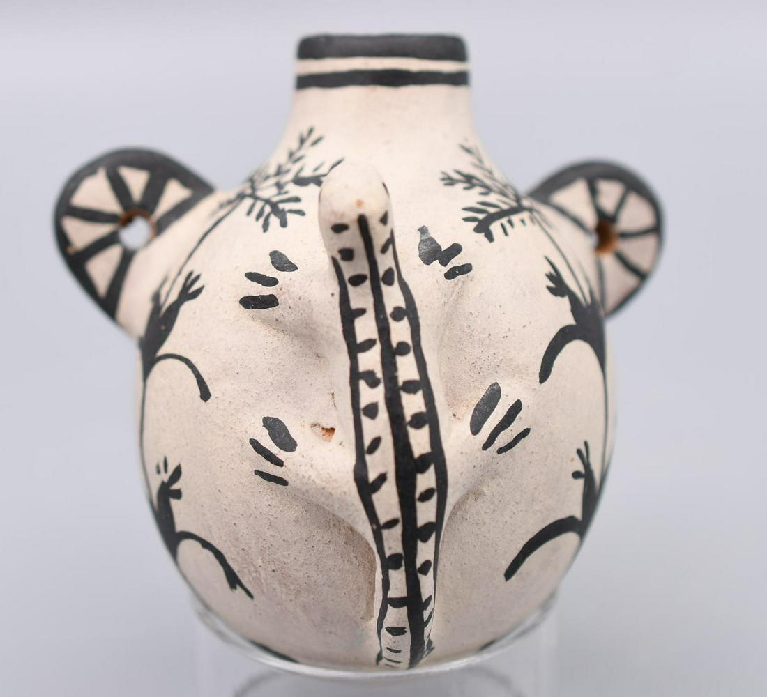 Cochiti Mini Canteen with Lizard (Relief) and Corn, Seferina Ortiz (1 of 7)