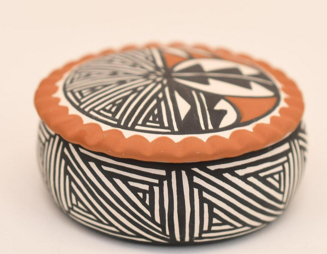 Acoma, Polychrome Trinket Box with Lid, Caroline Lucario: 1-1/2 inches tall with 3-1/4 inch diameter