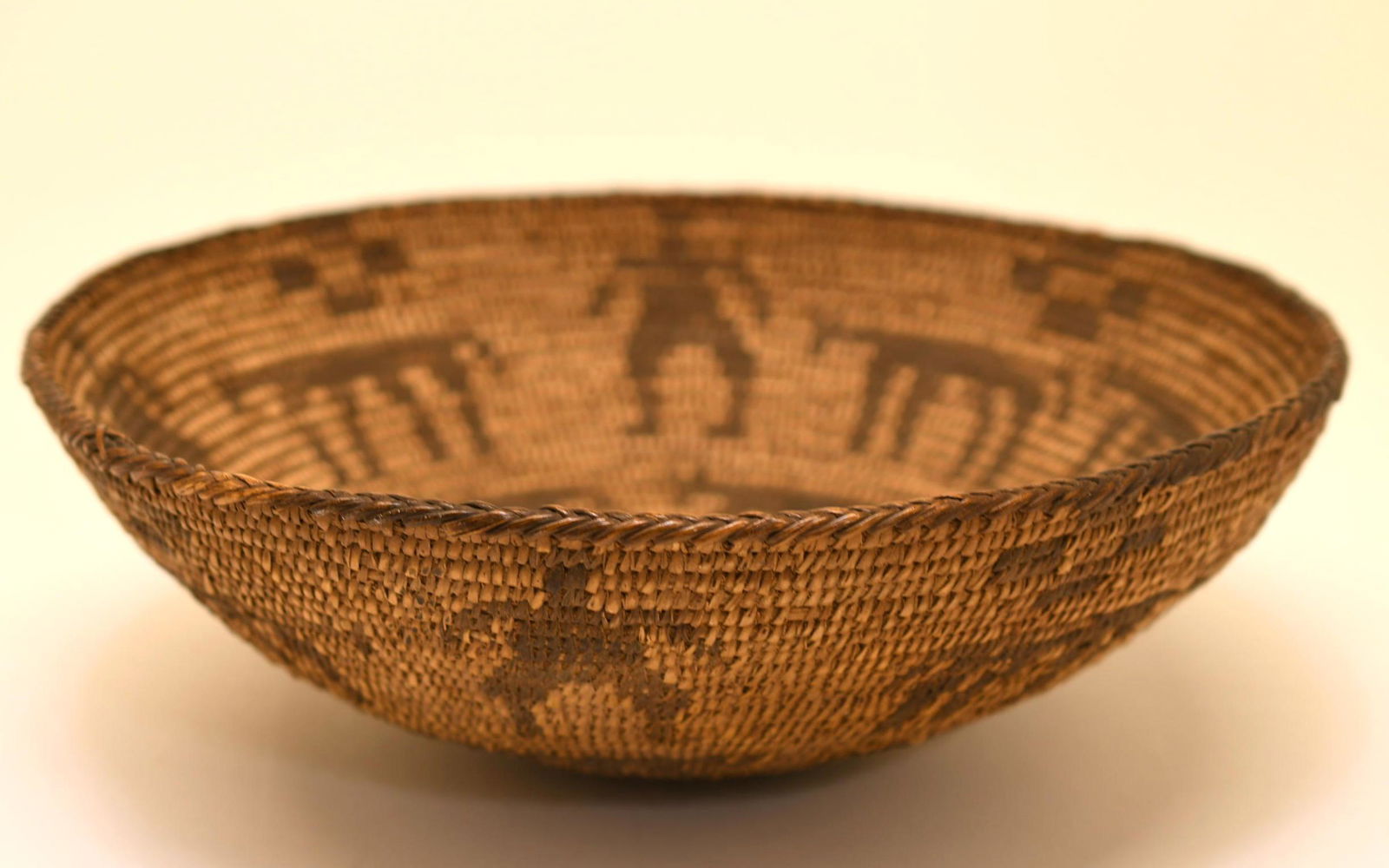 11-3/8" Dia Basket (1 of 9)