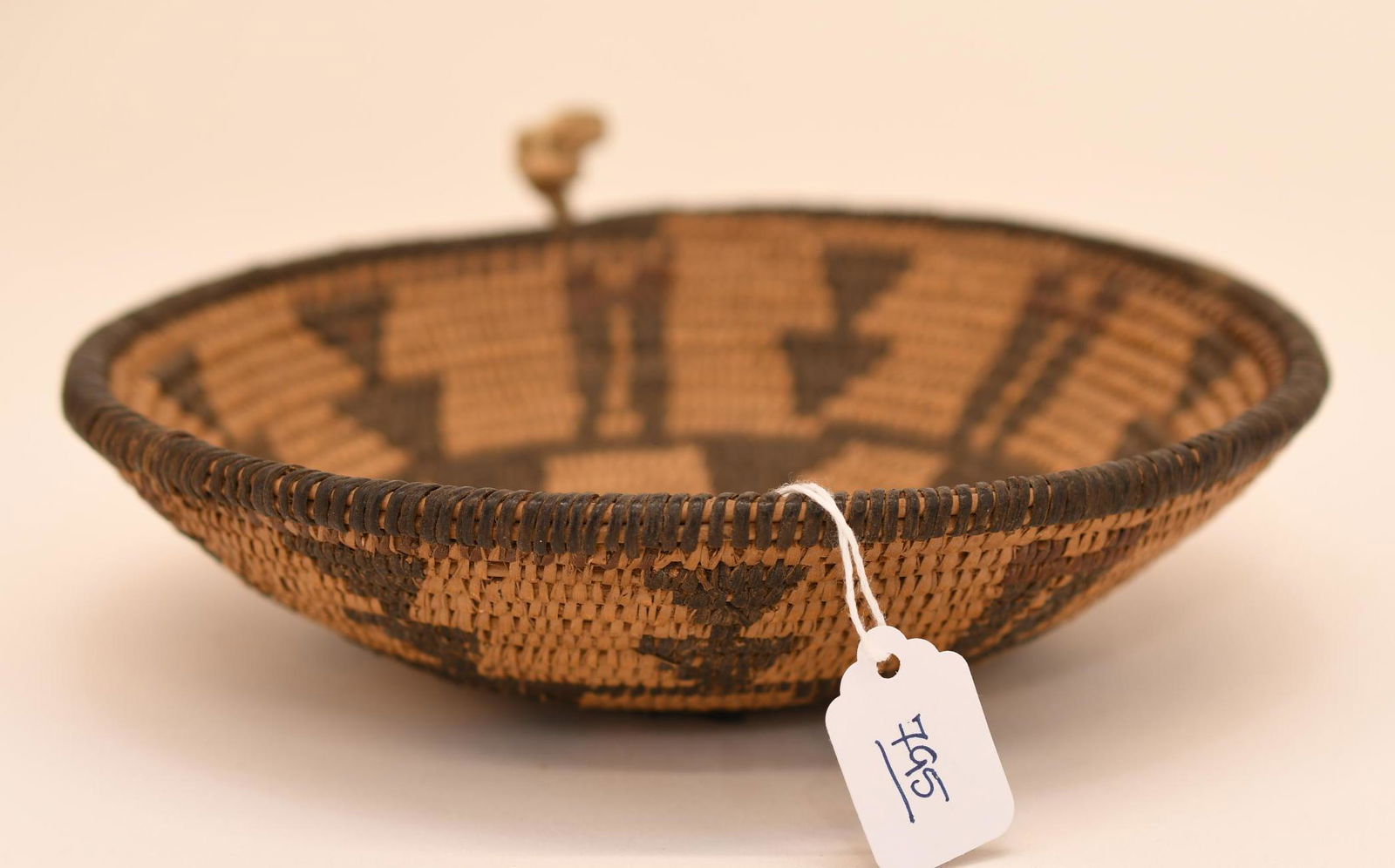 2" tall basket (1 of 4)