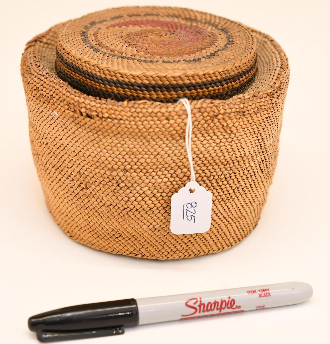 4" tall lidded basket (Macah) (1 of 10)