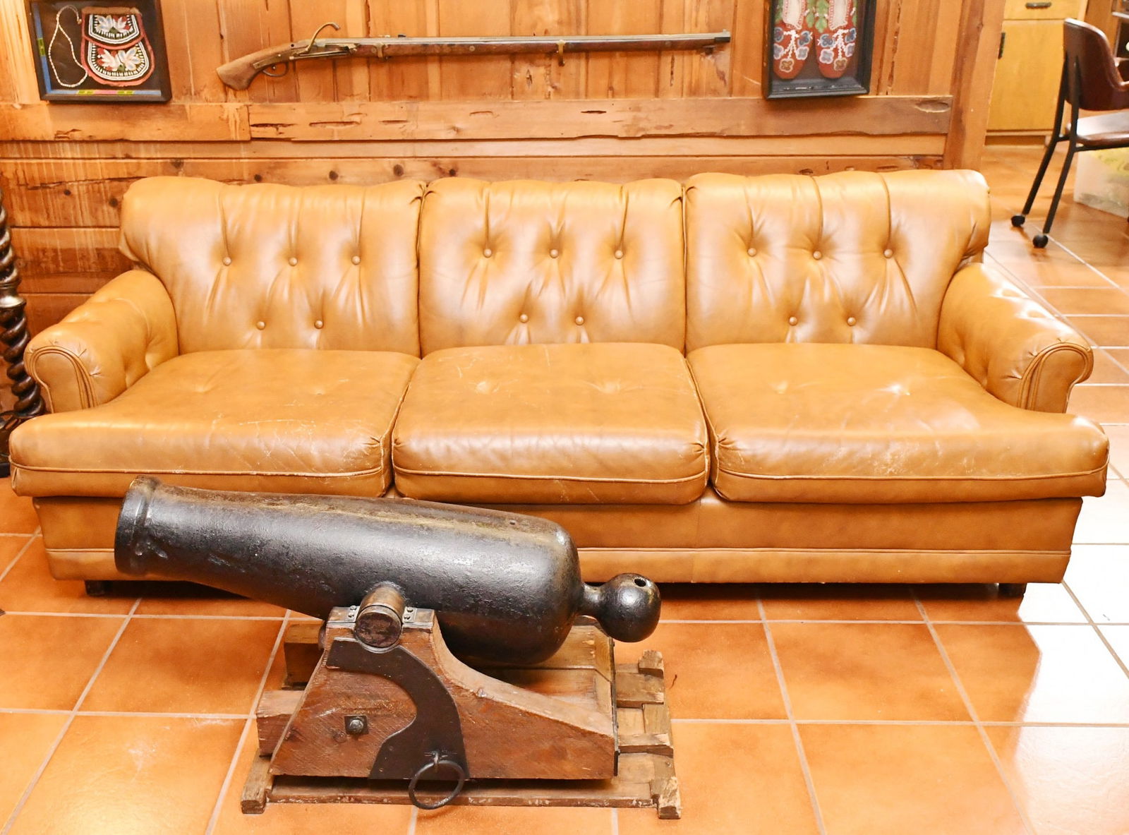Vintage Brown Leather couch: (Pickup ONLY) Broken in vintage Brown leather couch, no strange odors or stains. READ OUR SHIPPING POLICY'S! This will be In person pick up or contact UPS store in Kenosha, or your own shipper, the UP