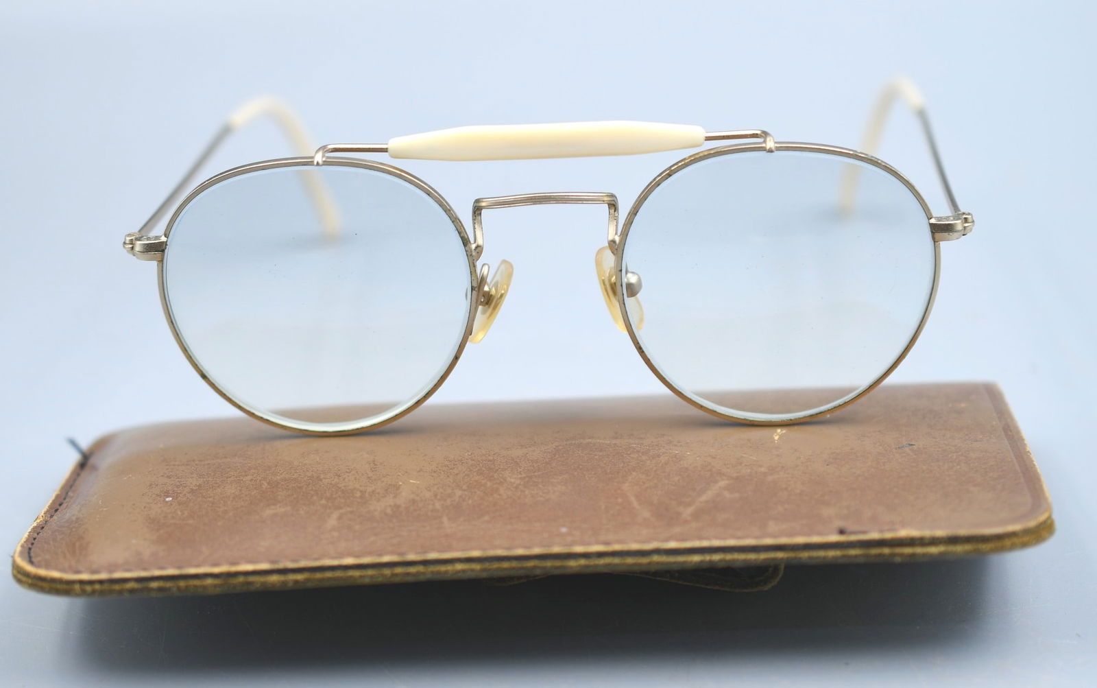 Vintage Ralph Lauren Eye Glasses: prescription eye glasses. 140 541 By Ralph Lauren with Case. Total weight- 2oz. (NOTE-Weight and dimensions are before packaging)