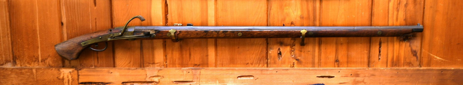 Japanese Matchlock Rifle: Edo period Japan, the wood appears to be rosewood. Introduced to Japan through the Portuguese Empire in 1543 the matchlock was used by the?samurai?class and their?ashigaru?"foot soldiers", and within 