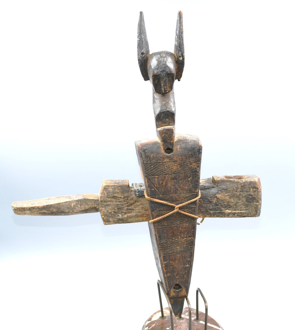 Dogon Tribal Door lock: African tribal granary Dogon door lock. Wood carved. 17 5/8" x 14 5/8" x 2 1/8". Weight-1lb 4oz. (NOTE-Weight and dimensions are before packaging)
