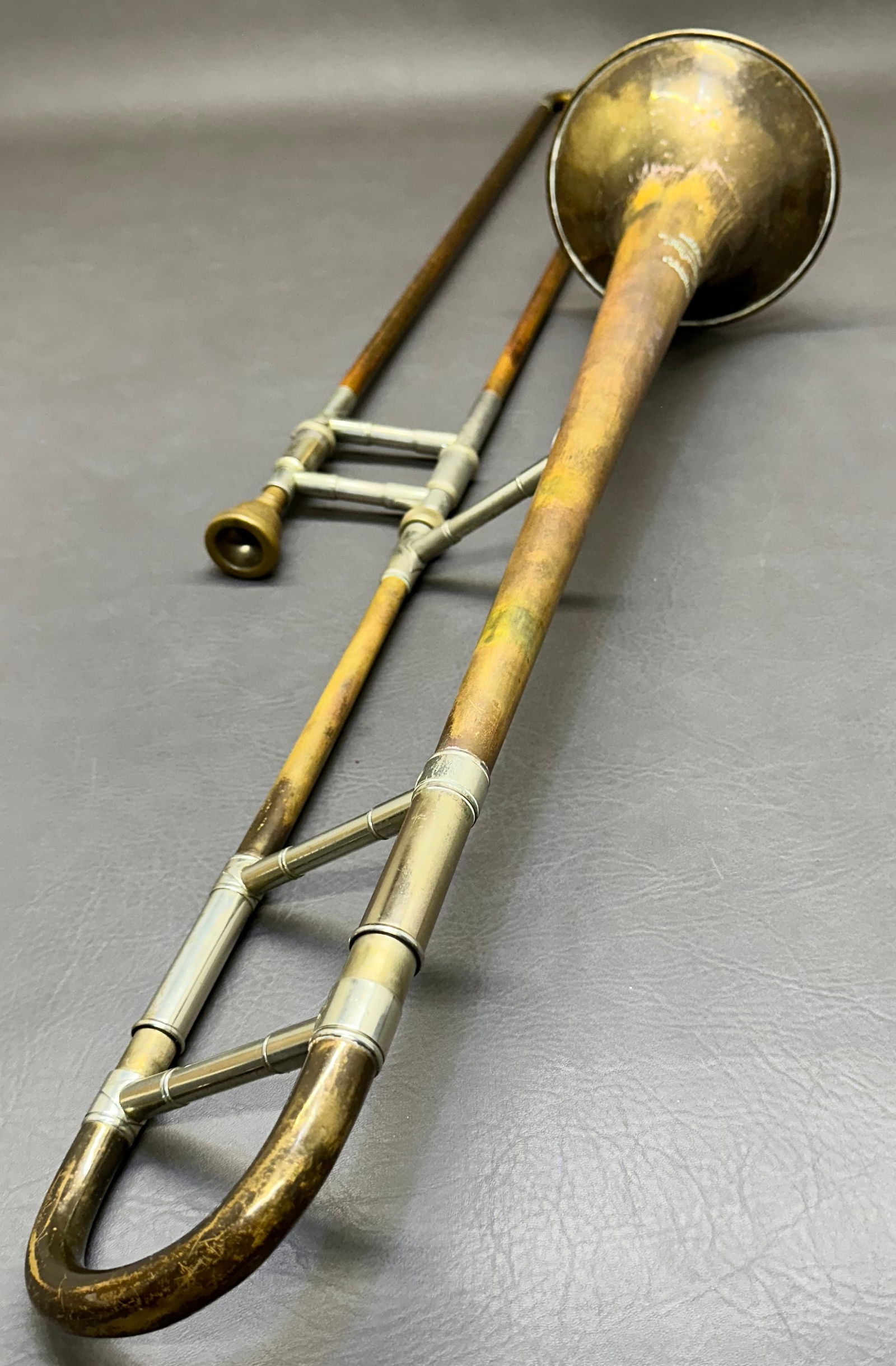 Vintage Vincent Bach Professional Trombone: Stradivarius Model 6 "IV", serial no 1671. This is a professional grade vintage trombone, everything in the photos included. Dimensions given are for the item(s) & weight is with the packaging.