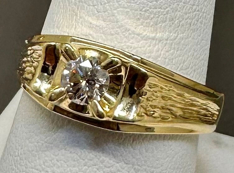 14k Gold Gents Solitaire Style Ring 0.45 ct Colorless Natural Diamond: Size 10-3/8 Yellow Gold (stamped inside shank) 8.0 grams mounted. Jewelers hallmark "S" also stamped inside shank. Width across top is 8.55mm tapering to 3.2mm shank. One 4.85 x 4.82 x (3.15) mm round