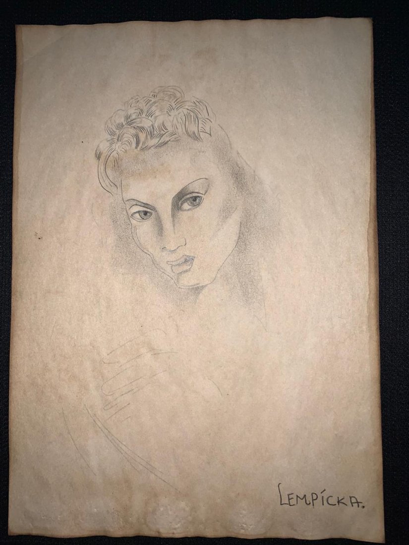 Signed & Stamped Tamara de Lempicka Drawing on paper: Signed and Stamped Tamara de Lempicka Charcoal Drawing on Paper. verso stamp inscribed "Musee d. Orsay". Aprox size 20 x 30 cms. This item has limited provenance, it doesnt have any documentation or c