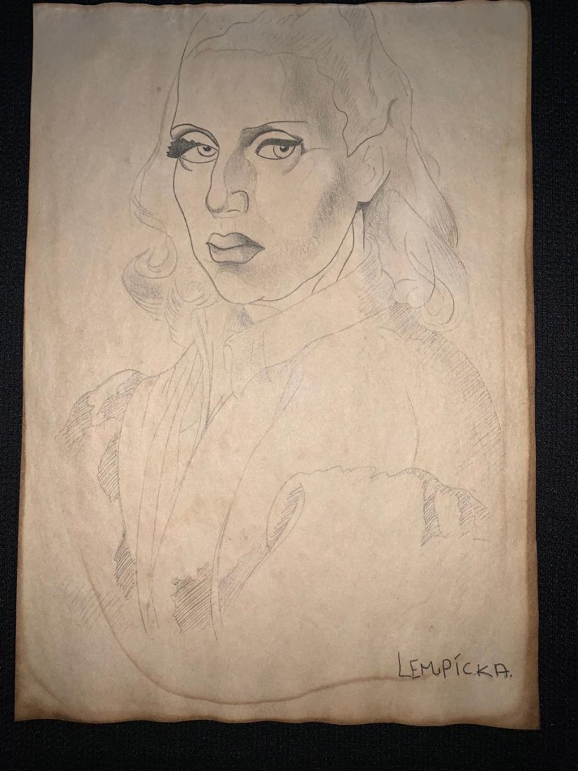 Signed & Stamped Tamara de Lempicka Drawing on paper: Signed and Stamped Tamara de Lempicka Charcoal Drawing on Paper. verso stamp inscribed "Musee d. Orsay". Aprox size 20 x 30 cms. This item has limited provenance, it doesnt have any documentation or c