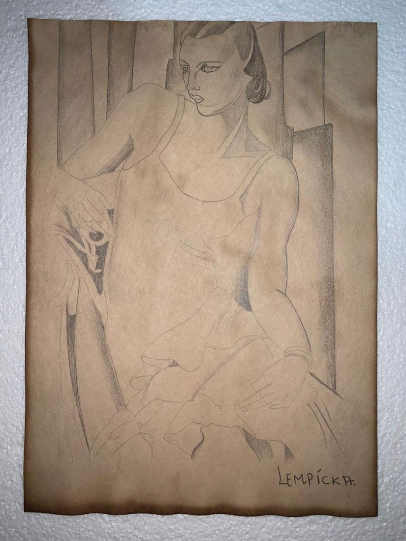 Signed & Stamped Tamara de Lempicka Drawing on paper: Signed and Stamped Tamara de Lempicka Charcoal Drawing on Paper. verso stamp inscribed "Musee d. Orsay". Aprox size 20 x 30 cms. This item has limited provenance, it doesnt have any documentation or c
