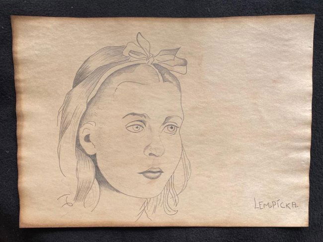 Signed & Stamped Tamara de Lempicka Drawing on paper: Signed and Stamped Tamara de Lempicka Drawing on Paper. . Aprox size 20 x 30 cms. This item has limited provenance, it doesnt have any documentation or cerfication, Sold "as is" to the manner or style