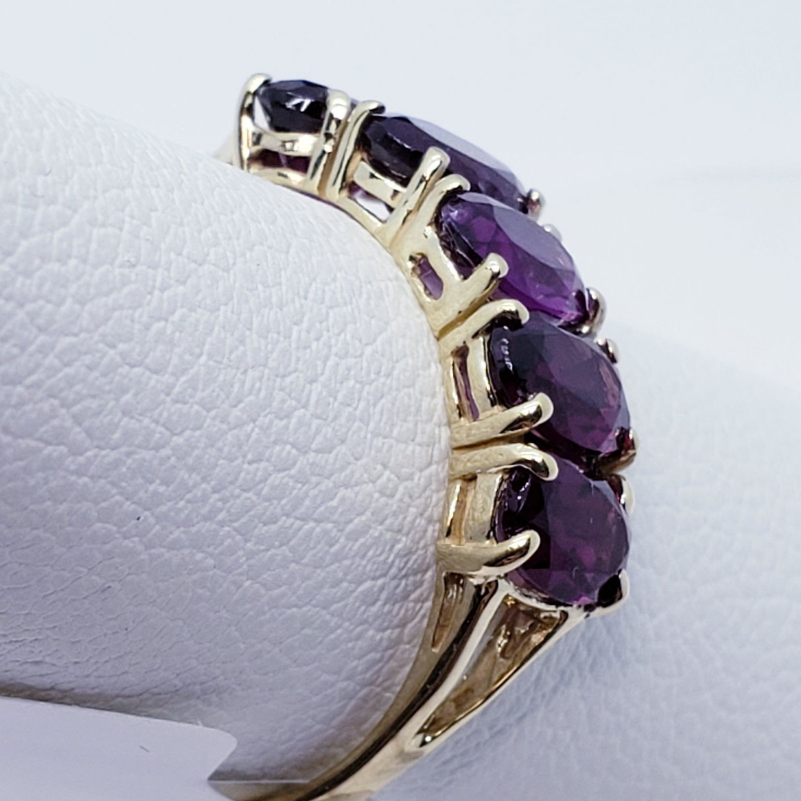 Certified 10K  5 Garnet (2.4ct) Ring (1 of 1)