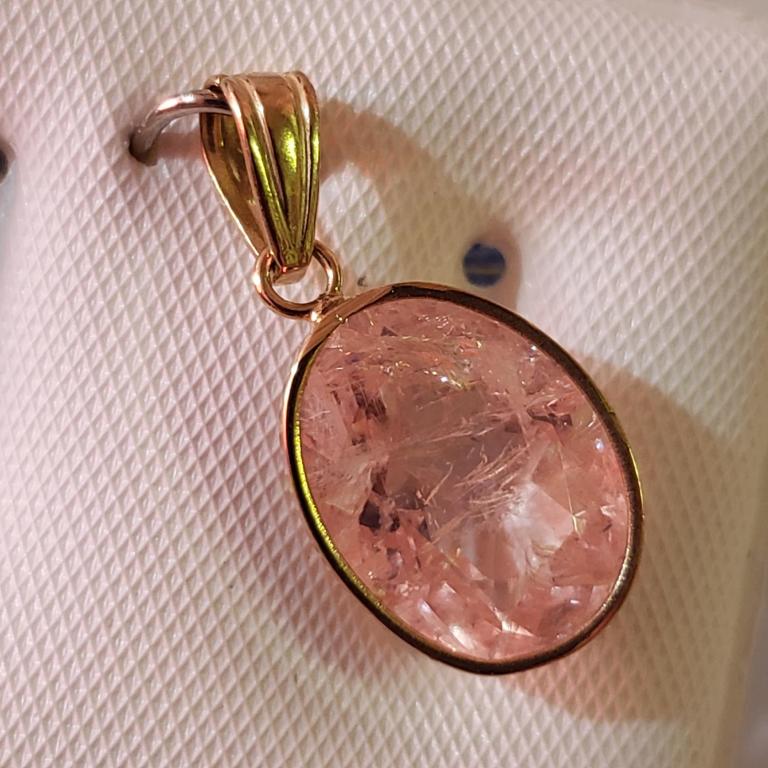 14K Morganite(3.7ct) Pendant: 14K Yellow Gold Morganite(3.7ct) Pendant (~weight 1.1g), Suggested Retail Value $600