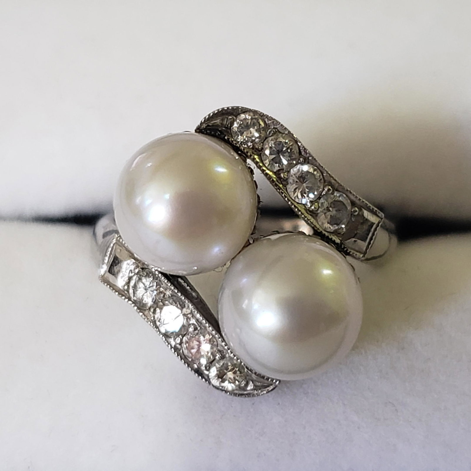 $4000 Freshwater Pearl Diamond(0.35ct) Ring: Platinum Freshwater Pearl Diamond(0.35ct) Ring, Suggested Retail Value $4000 (Estimated Selling Price from $600 to $1200)