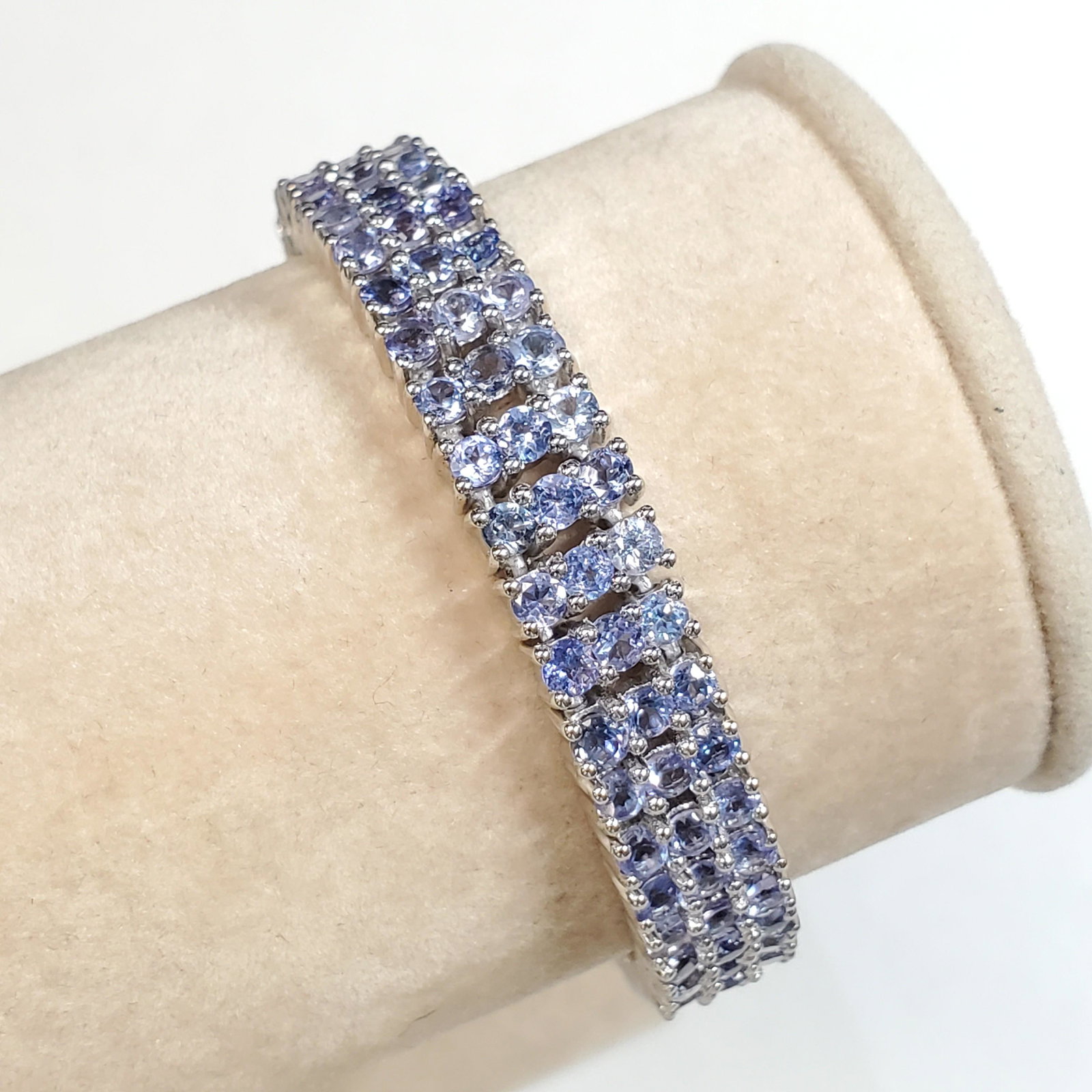 $1600 Silver Tanzanite(10.6ct) Bracelet: Silver Tanzanite(10.6ct) Bracelet (~length 7.5 inches), Suggested Retail Value $1600