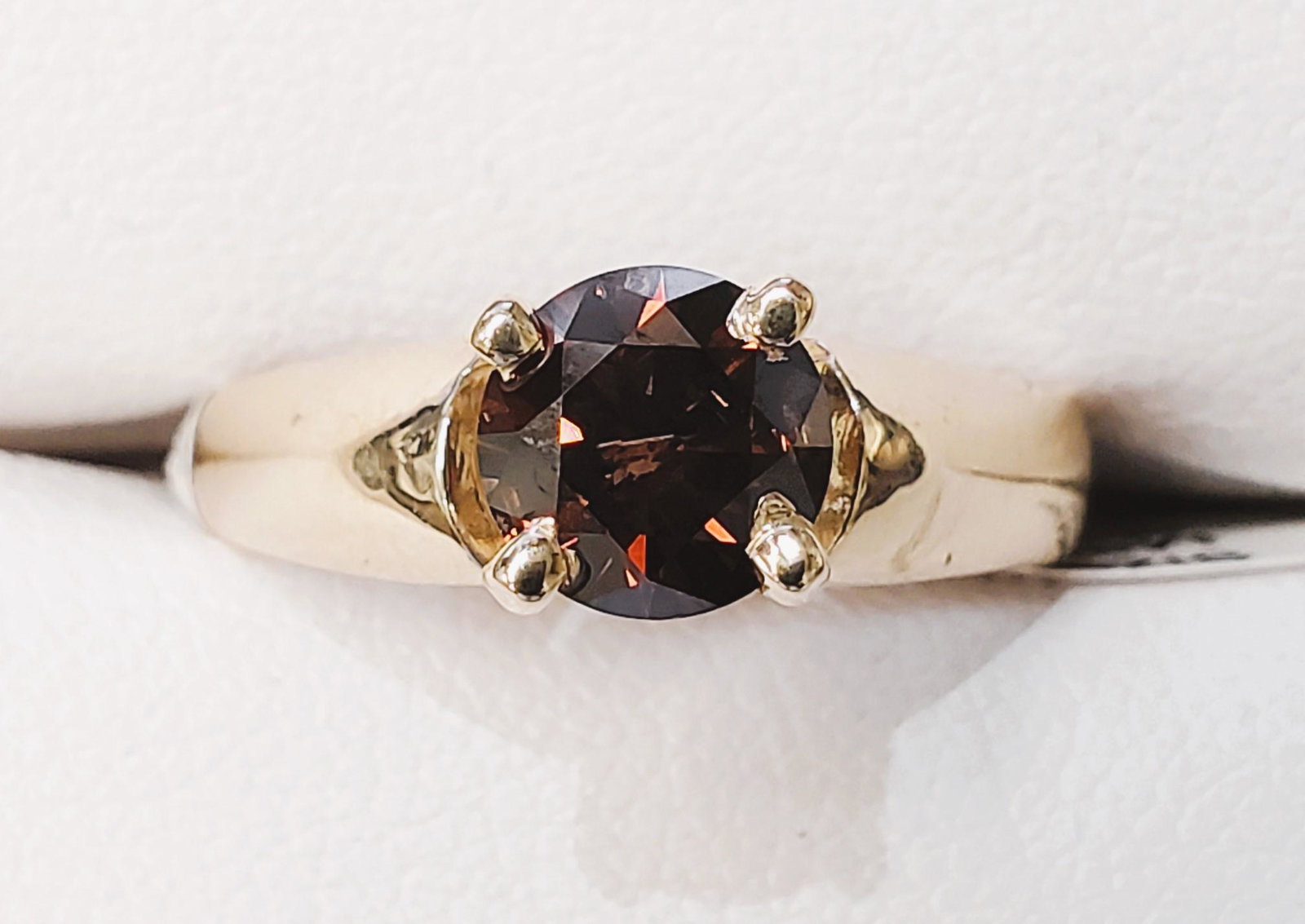 Certified10K Diamond(1.05Ct,I1,Brown) Ring: 10K Yellow Gold Diamond(1.05Ct,I1,Brown) With A Cathedral Shank, Solitaire Ring (~Size 6.5)(Ring is resizable for $40) (~weight 2.94g), Made in Canada, Suggested Retail Value:$2800